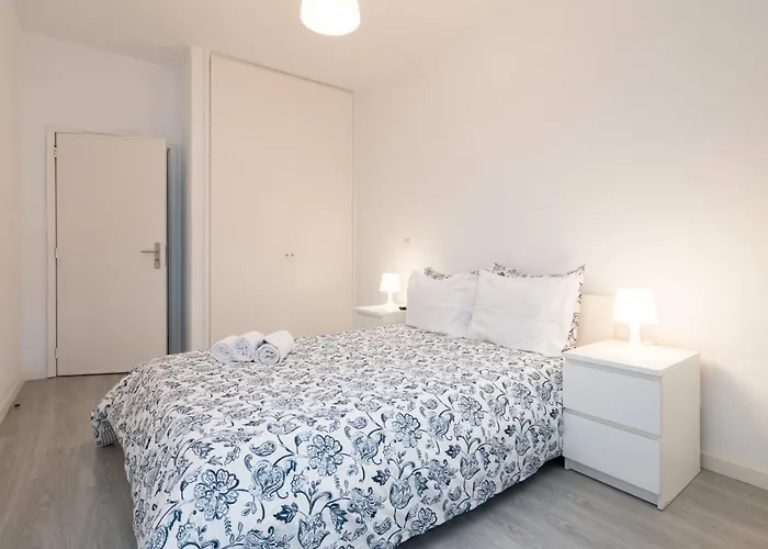 בית הארחה Moreira Terrace *